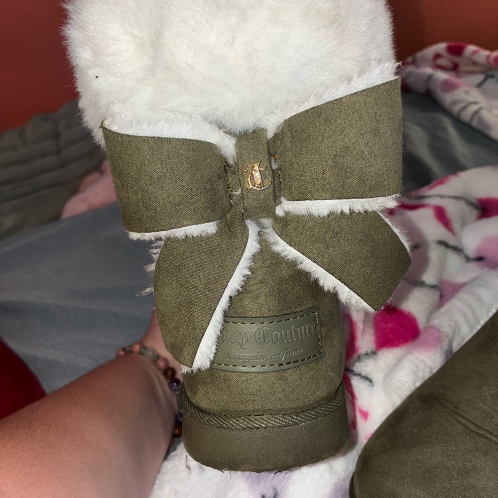 Juicy Couture Khaki Boots with White Shearling